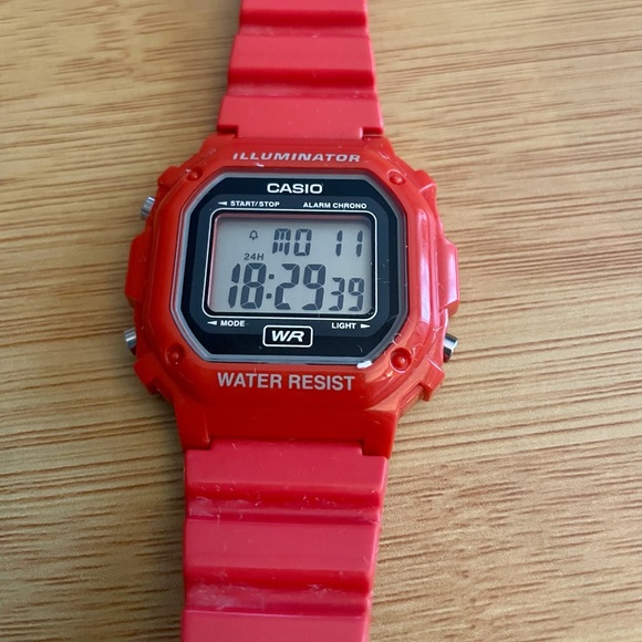 *SOLD* Casio digital watch - Picture 1 of 4